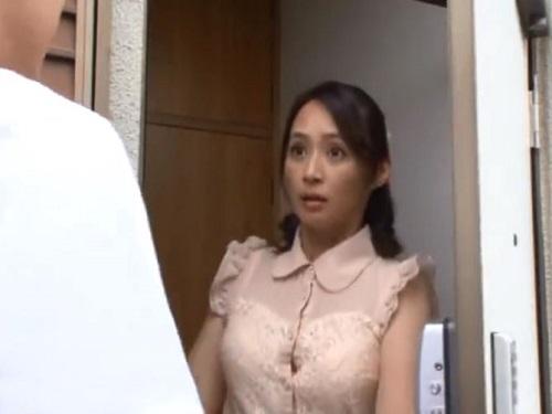 《熟女 おばさん》別れた前の女房の自宅に突入!!! 亭主留守の隙に懐かしのハメ倒しwww