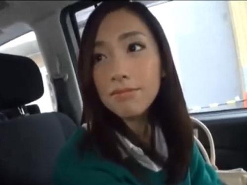 《人妻ナンパ》エロカワの美人妻さんをゲット!!! ホテルで超セクシーなパンストTバック披露して浮気生ハメwww