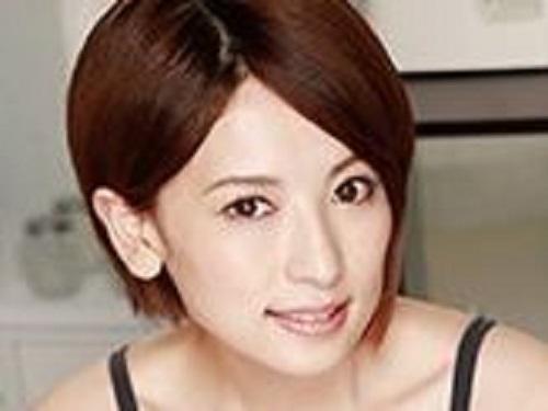 実はドS嬢だった澄まし顔の先生!!! チンポ握ると豹変してシゴいても射精許さない女王様www