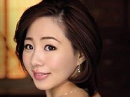 性欲持て余す美人の義姉にフェラチオ頼んだら…!!! シゴいてしゃぶって生ハメまでヤラせてくれたwww
