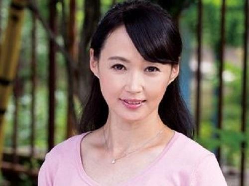 《五十路》一応「アナタごめんなさい」!!! でも義弟のデカチン突っ込まれたら気持ちよすぎてイキまくりましたwww