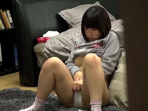 オレの妹もついにオナニーに目覚めた!!! こっそり隠し撮りしてオレのおかずにしちゃうwww