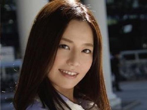 《人妻さん》セックスレスなんてとても信じられない美人妻!!! AVに出演してでもハメられたいほど溜まってるwww
