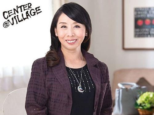《五十路》若い男性客を見るとムラムラしちゃう!!! 仕事中に溜めた性欲を若いチンポで処理のAVデビューwww