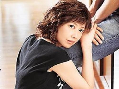 《人妻さん》勃たない亭主に代わって義息子にハメ倒される!!! 若い肉棒に何度もイカされる幸せな日々www