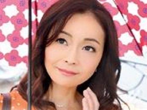 《人妻ナンパ》「ナメていいですか ずっとナメたかったの」!!! 散々イッた後で狂ったようにチンポしゃぶる一流のおば様www