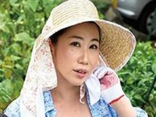 《熟女 おばさん》ホントは畑仕事なんかしないでセックスしていたい!!! そんなおばちゃん訪ねて自宅でハメ倒すwww