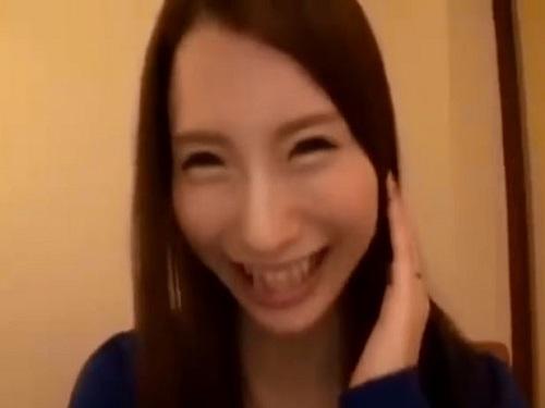 《人妻ナンパ》長髪美人妻をホテルでハメてイカせる!!! 「アッ中に出ちゃった…」「…気持ちよかったから大丈夫❤」www