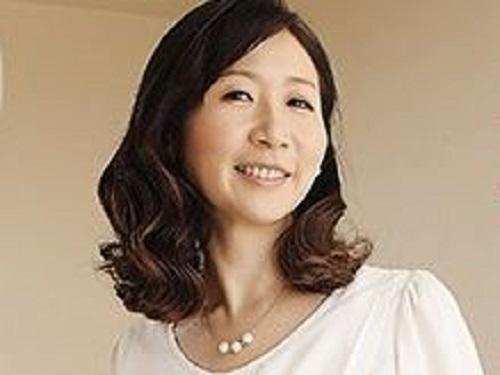 《熟女 おばさん》息子のチンポで潮吹くエロママ!!! 亭主だけでは満足出来ずに母子相姦www