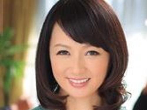 《五十路》美マダムが若いオトコを誘惑!!! 年の差あってもその美貌に正直なチンポがおっ勃つwww