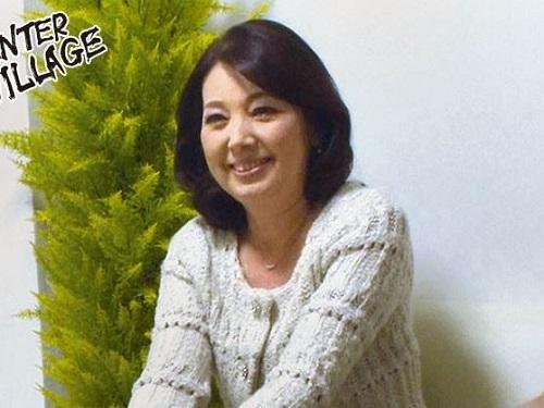 《熟女 おばさん》お金のために母子相姦!!! 貪婪マダムが賞金目当てに息子のチンポで明るくザーメン絞りwww