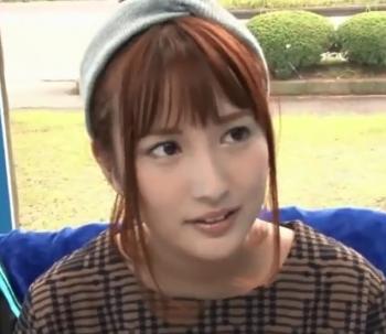 マジックミラー号　アイドル級美女が口を押えながらアエギ声を必死に我慢してセックス