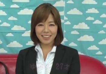 マジックミラー号　美人妻OLゆりさん27才が童貞クンに騎乗位で中出しさせる