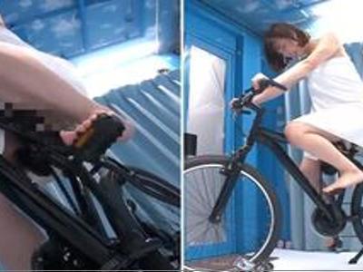 買い物帰りの人妻がエロエロ自転車に挑戦して我慢できずに潮吹きまくり！お気にの動画