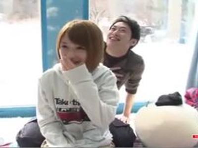 【マジックミラー&企画】女子大生が男友達との素股で発情して生挿入SEX！絶対興奮しちゃうエロ動画