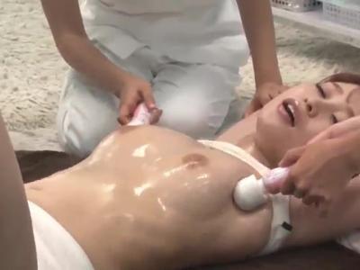 【若妻&エロ動画】激カワ婦人がエッチなエステで濡れ濡れ！そのまま寝取って膣内射精しちゃった！妄想注意な18禁動画