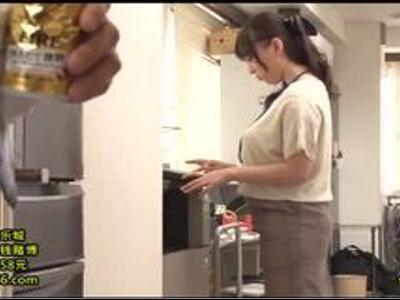 巨乳な女子社員にムラムラしちゃって我慢できずに襲っちゃった！発情間違いなしの大興奮