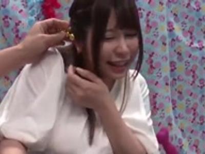 【外見える!?&企画】彼女をミラー号に連れ込んでファック！ミラー越しに彼氏を見ながらイキまくる！魅力的な女の子の18禁動画