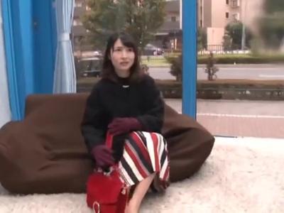 【エロエロカー&素人ナンパ】『もぉ我慢できないっ』性感帯をこねくり回され大絶頂して不倫！妄想注意な18禁動画