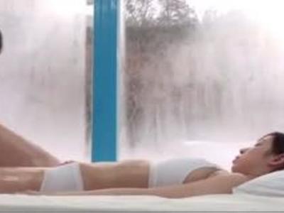 【マジックミラー&寝取り】スキーに来ていた若者カップルの彼女を生出し寝取り！女性が見てもいいスケベ動画