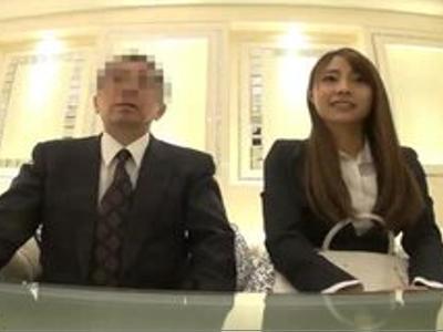 【盗撮&のぞき】『ファックしちゃいます？』美人お姉さんが謝礼もらって会社の上司と混浴温泉！削除前に見なきゃ損