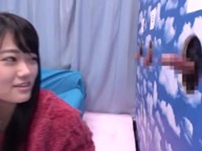 【外見える!?&恋人】【激エロカー】女子大生が恋人のちんぽを見つけられずお仕置きエッチ！セクシーな女の子のエロ映像