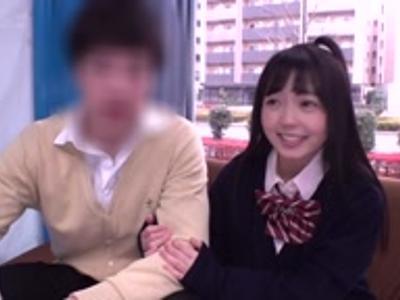【外見える!?&JK】女子校生がずらりと並んだ男性器からカレシを見る企画で他の男にハメられる！発射どころ豊富なスケベ映像