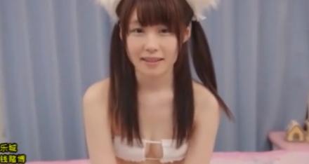 ネコ耳つけた美少女がお兄さんにたっぷりイタズラされちゃう！