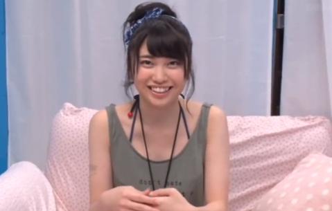 大学生の素人娘が初めて会った男性とエッチさせられてしまう