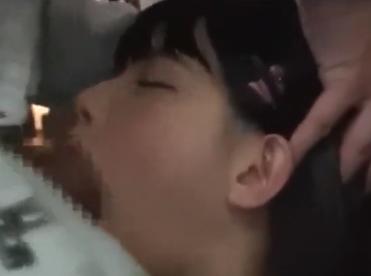 留守番をしていた女の子の家に押し入り無理やりやっちゃう鬼畜男