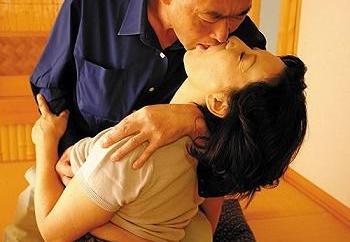 50代60代熟女年夫婦のセックスはやっぱエロい！新たな刺激を得た中年同士のSEXはネットリと激しく実にイヤらしい…