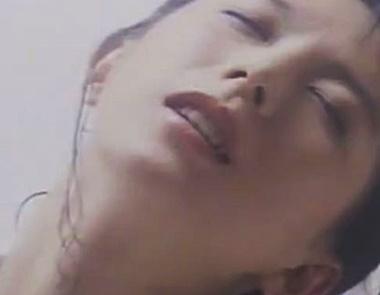 ＜小林ひとみ＞”あなたぁ はやく帰ってきてぇ❤”旦那がいない昼間はオナニーに没頭する人妻 床掃除は裸エプロンで雑巾がけｗ