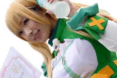 【素人投稿】コスプレイベントにアイドル級カワイ子ちゃんが！巨乳&ムチムチ太もも&パンツﾁﾗｯﾂにカメラ小僧が殺到