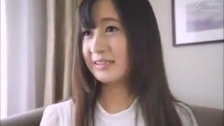 めっちゃ可愛い清楚系女子大生をハメ撮り！恥ずかしがる清楚JDを騎乗位で腰を振らせバックガン付きで悶絶させるドSハメ