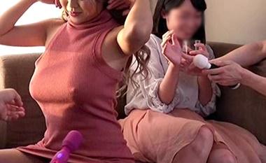 【熟女ナンパ】”おばさんと遊びたいの？ｳﾌﾌ” ケバい痴女おばさん&地味ブスおばさんVSナンパ師２人の乱交4Pセックス！