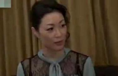 四十路の綺麗な熟女が歳の離れた若者に抱かれて発情！メス臭全開で大股広げて他人棒を受入れ感じまくる！不倫寝取られ人妻