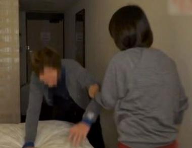 <熟女逆ナンパ>「早くコッチ来なさい！」肉食系おばさんに草食系若者が食われる一部始終！濃厚フェラ&巨乳熟女中出し
