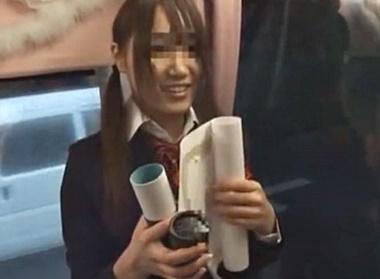 さっきまで現役JKだった素人娘が卒業式直後にアノ車で小遣い欲しさにハメ撮りする企画