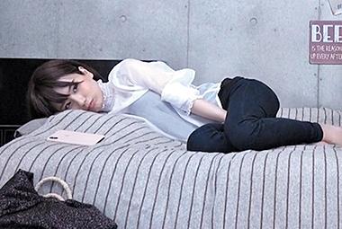 ＜素人ナンパ✕盗撮＞隠し撮りされてるのに気づかず… スレンダー美少女がナンパ師になし崩しでヤラれてしまう一部始終