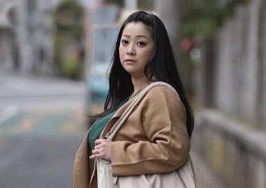 <小向美奈子＞母親のママ友が爆乳ボディ過ぎて発情が抑えられない！ぽっちゃり熟女を贅肉を揺らす寝取りセックス