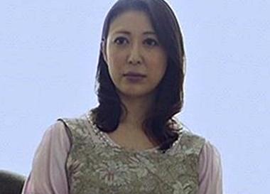 ”これで許してくれるのですね？”旦那の仕事ミスを帳消しにする条件で鬼畜上司が美人妻に肉体関係を迫る！＜ながえスタイル＞