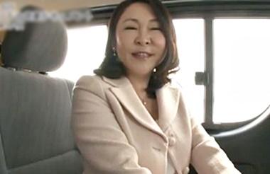 ＜五十路熟女＞52歳のぽっちゃり熟女が浮気は嫌なので静岡から新幹線でAV出演してセックスをヤリにキタゾ！