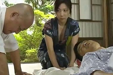 ”俺の嫁に絶対に手を出すな！”病気の弟にキツく言われた兄だったが巨乳美熟女な弟嫁を巨根でハメはくっているｗ/近親相姦