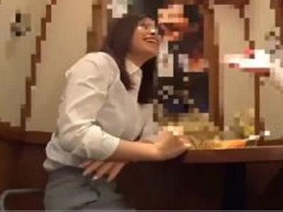 《淫乱×美乳》『酔っ払っちゃった♡』居酒屋で見つけたほろ酔いな女の子をナンパ！じっくり見ちゃうエロ動画