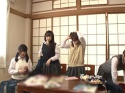 《体操着×女子校生》『ダメ～声聞こえちゃう～…』修学旅行中に可愛いJKと乱交SEX！何度でも見たくなるエロ動画