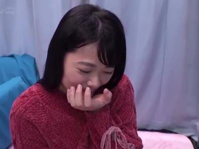 《外から見えてる??×女子大生》「多分これかなぁ？」カップル限定ペニス当て企画で間違えたJDがあれあれもない姿に！おかずにしたいR18動画