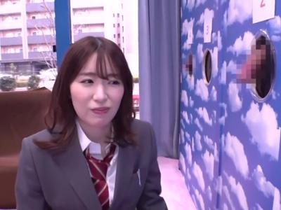 《マジックミラー×素人ナンパ》「これかなぁ？」初々しいJKカップルがスケベゲームで彼氏の目の前で…！興奮しちゃう性処理動画