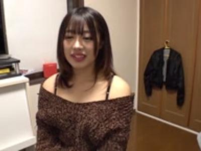 《素人ナンパ×ナンパ》「キスも初めて？」街で見つけた二十代の女の子の家にお邪魔してエチエチ！セクシーな女の子のエロ映像