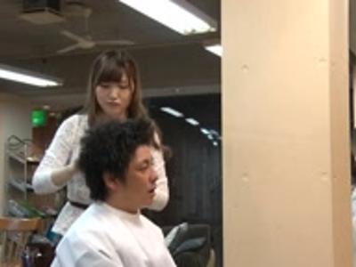 《痴女×企画》『私のせいで勃起しちゃいました？』痴女な美容師が男性客にエロエロ誘惑！妄想注意なスケベ映像