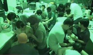 社内のハロウィンパーティーでオフィスの電気を消し暗闇の中で女子社員たちにセクハラ乱交トリック・オア・トリート